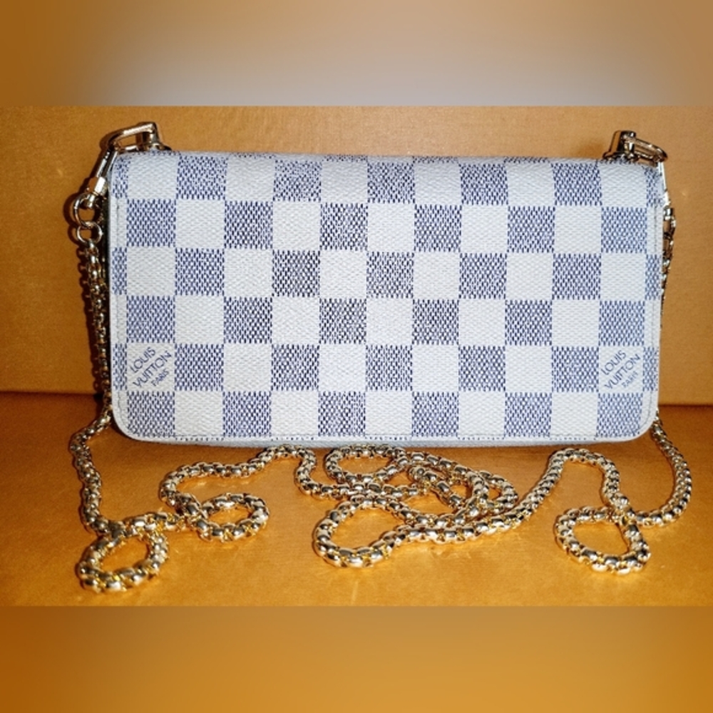 LOUIS🌻VUITTON Large AZUR Zippy Wallet with Chain